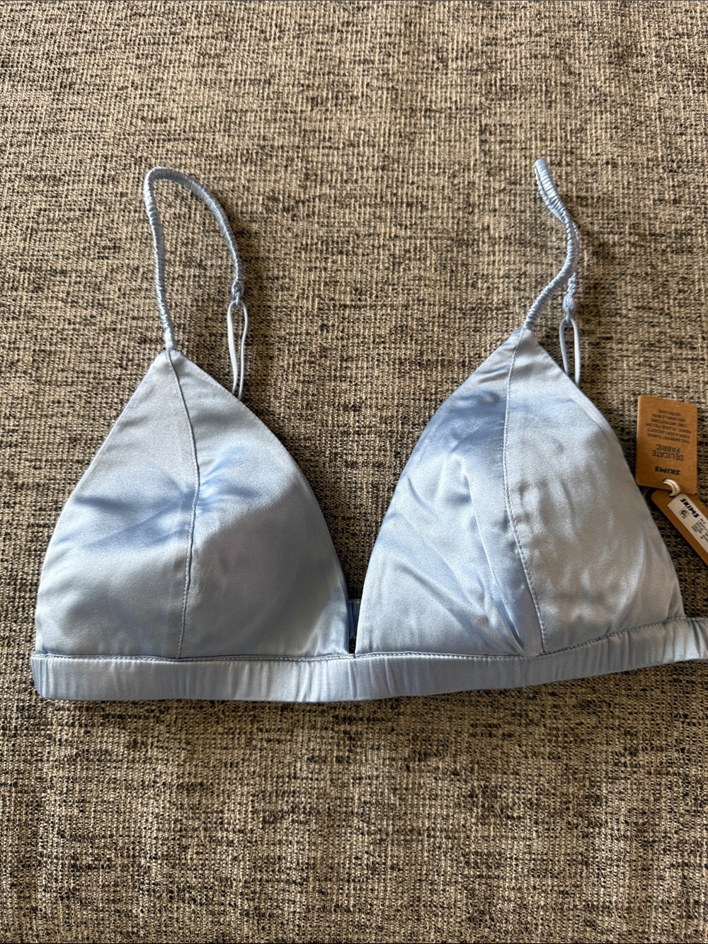 SKIMS silk lightly lined triangle bralette medium glacier